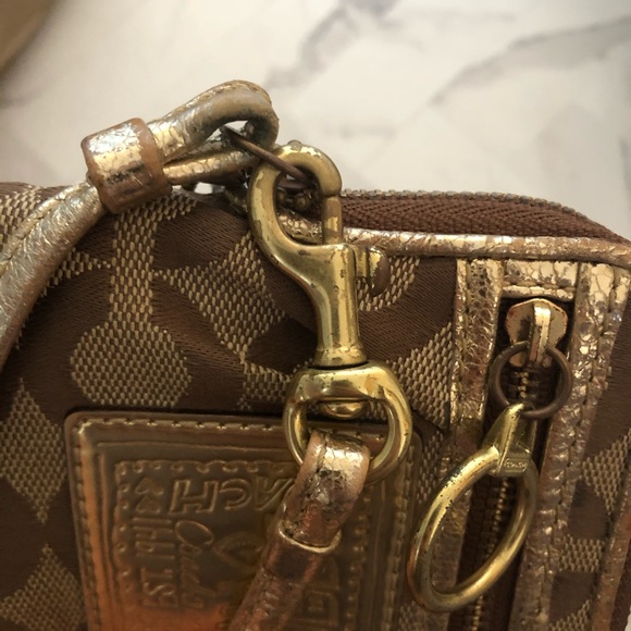 Gold Coach Wallet - Picture 5 of 5